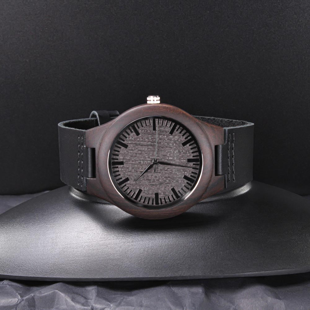 A mi hijo Amado - Los mejores capítulos de mi vida - Reloj de Madera Grabado Watches ShineOn Fulfillment 