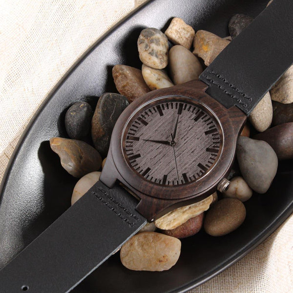 A mi hijo Amado - Los mejores capítulos de mi vida - Reloj de Madera Grabado Watches ShineOn Fulfillment 